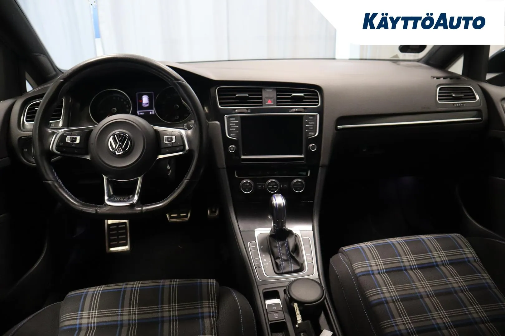 VOLKSWAGEN Golf OXV-219 carousel image
