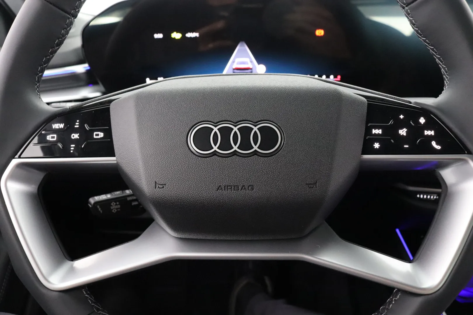 Audi A6 XVZ-513 carousel image