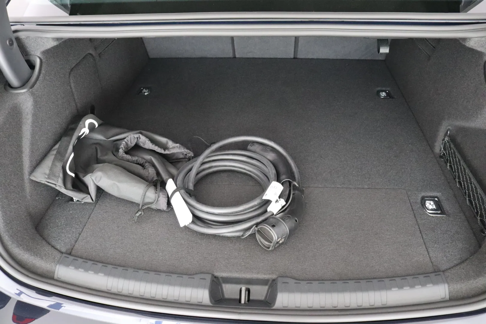 Audi A6 XVZ-513 carousel image