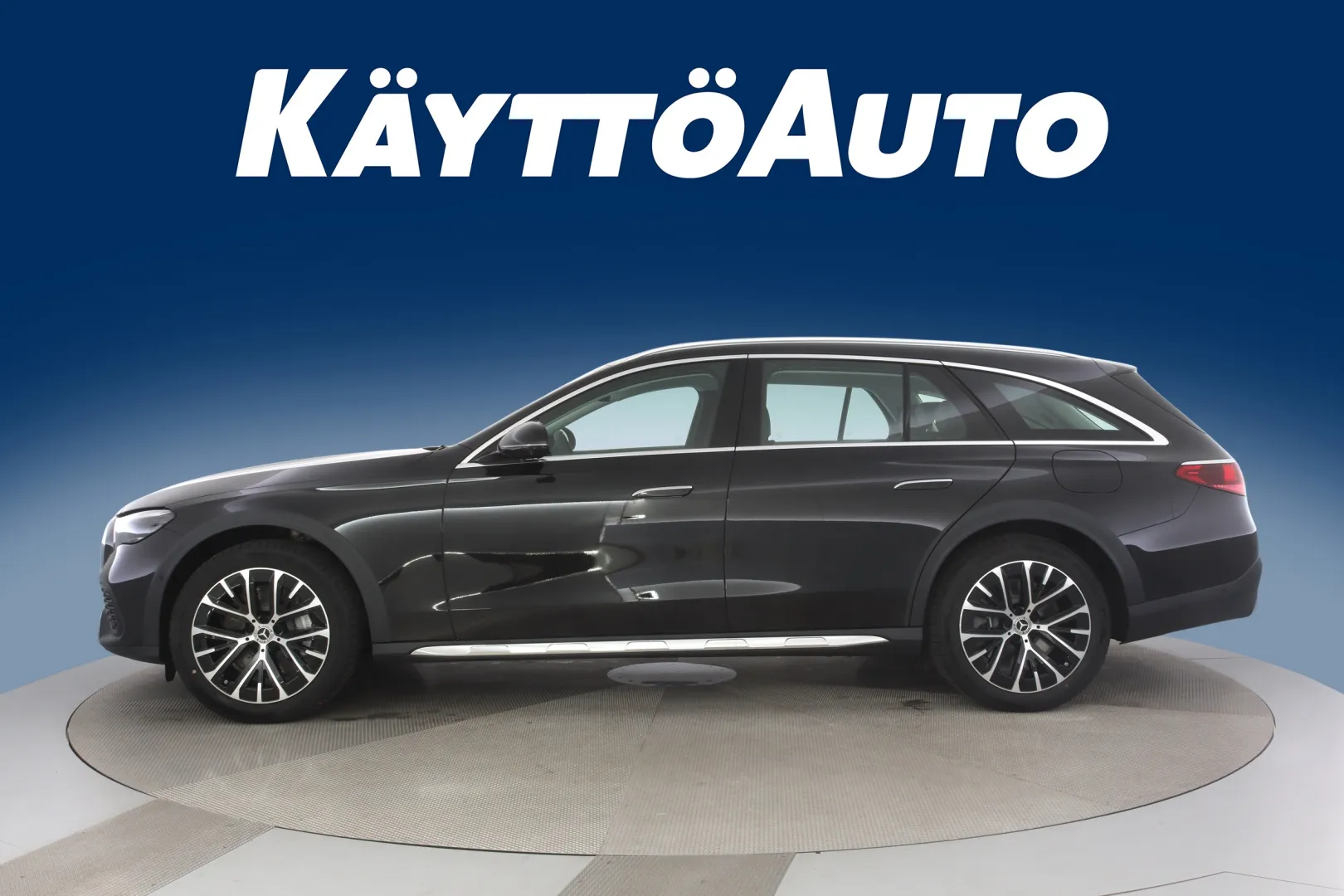 Mercedes-Benz E YYF-492 carousel image