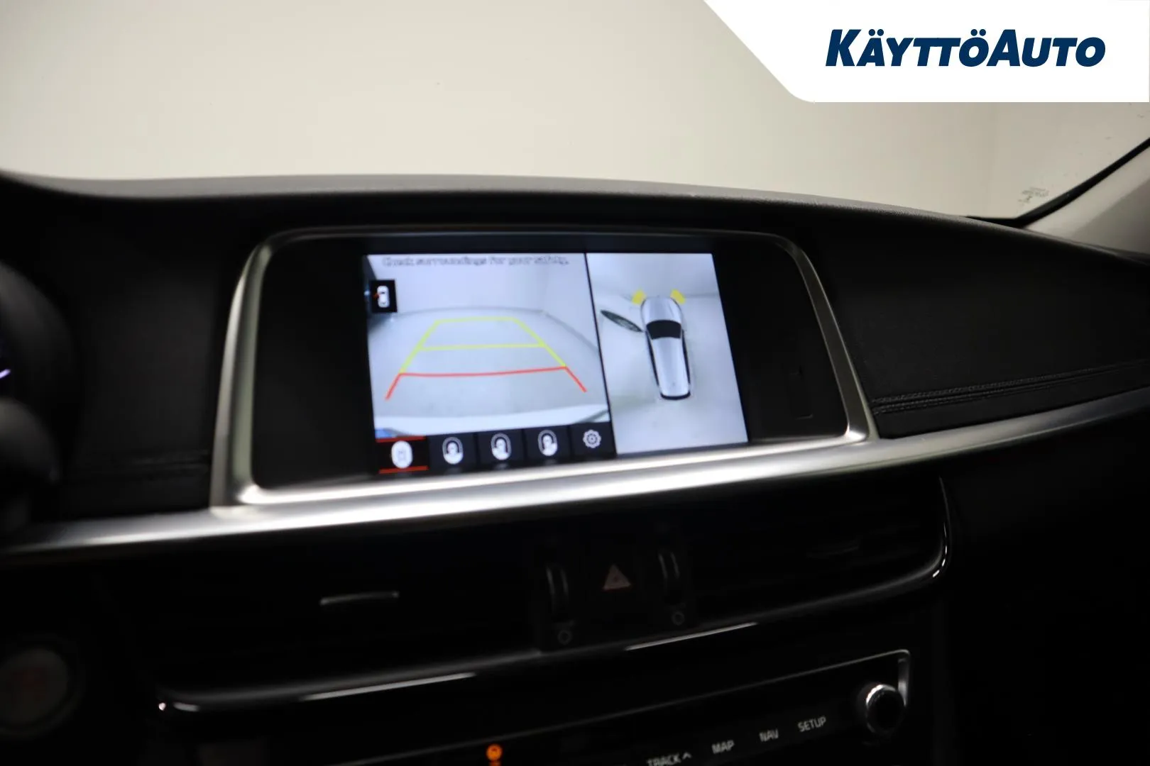 KIA Optima YLY-335 carousel image