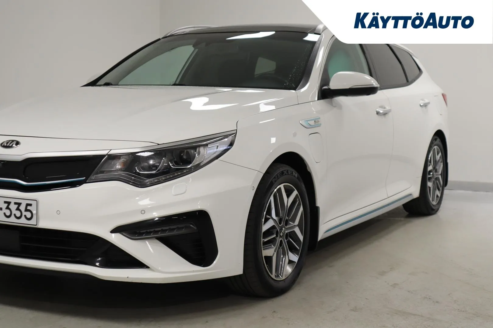 KIA Optima YLY-335 carousel image