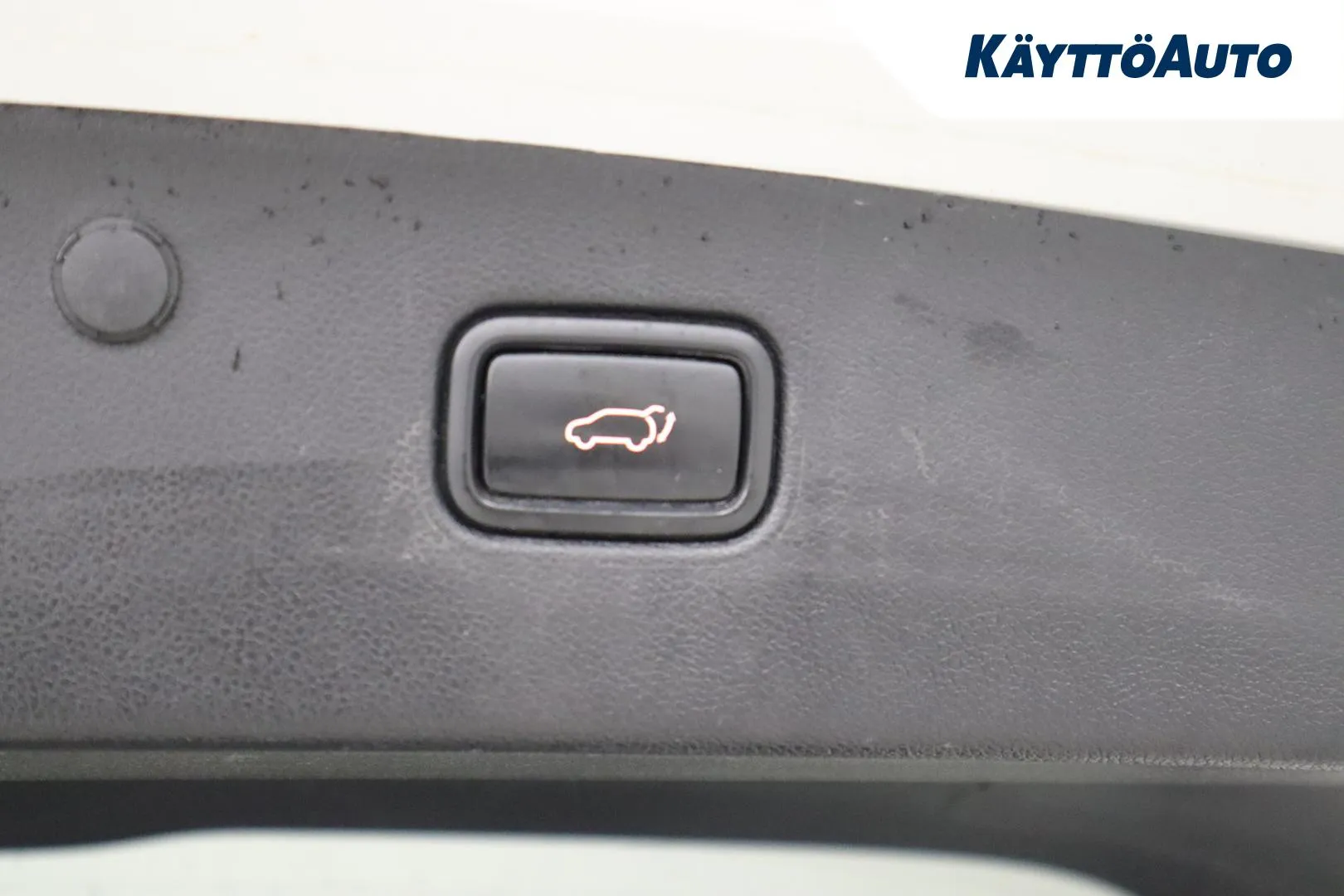 KIA Optima YLY-335 carousel image