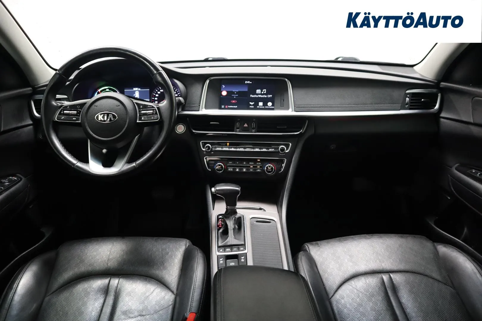 KIA Optima YLY-335 carousel image