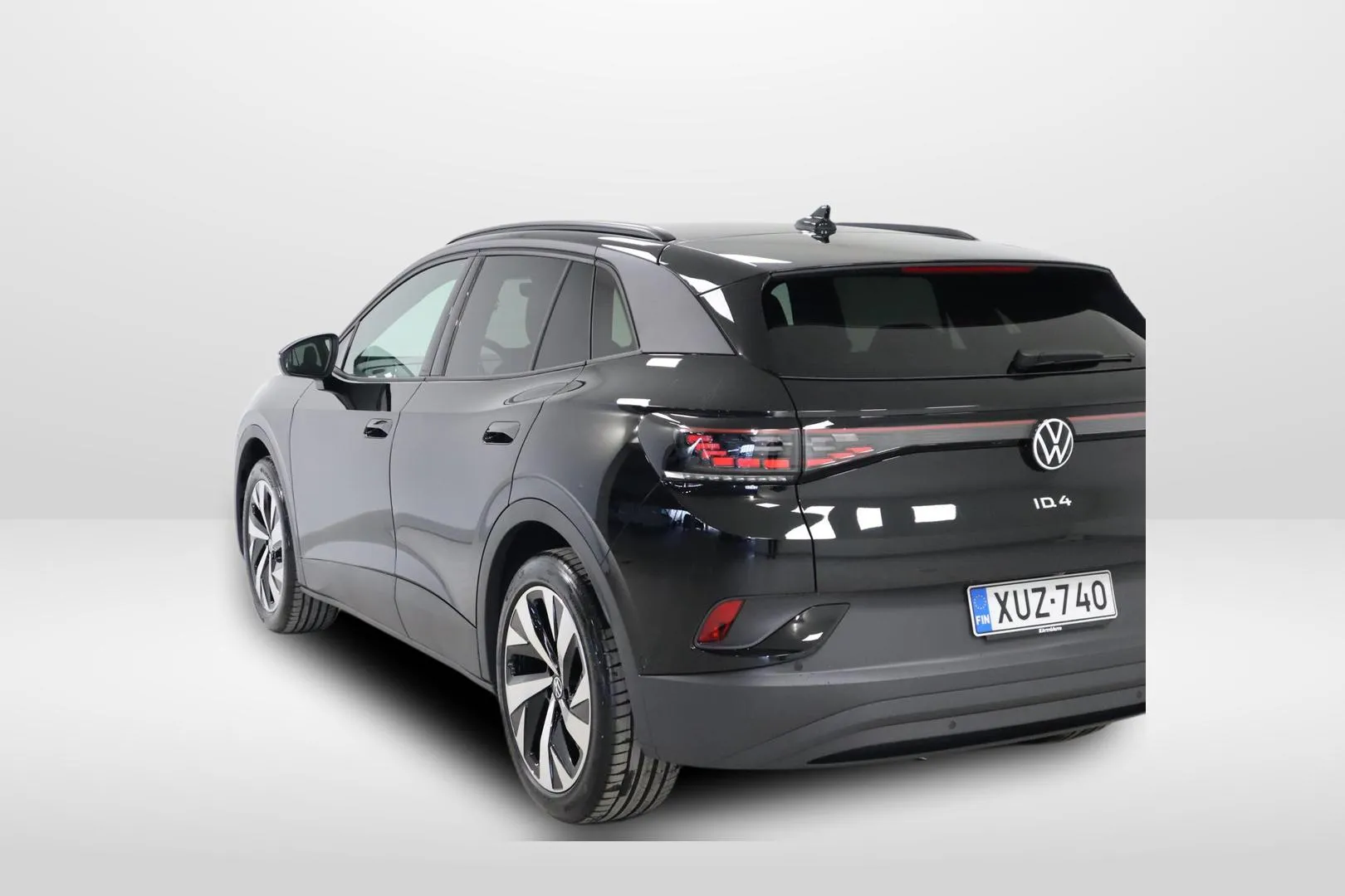 Volkswagen ID.4 XUZ-740 carousel image