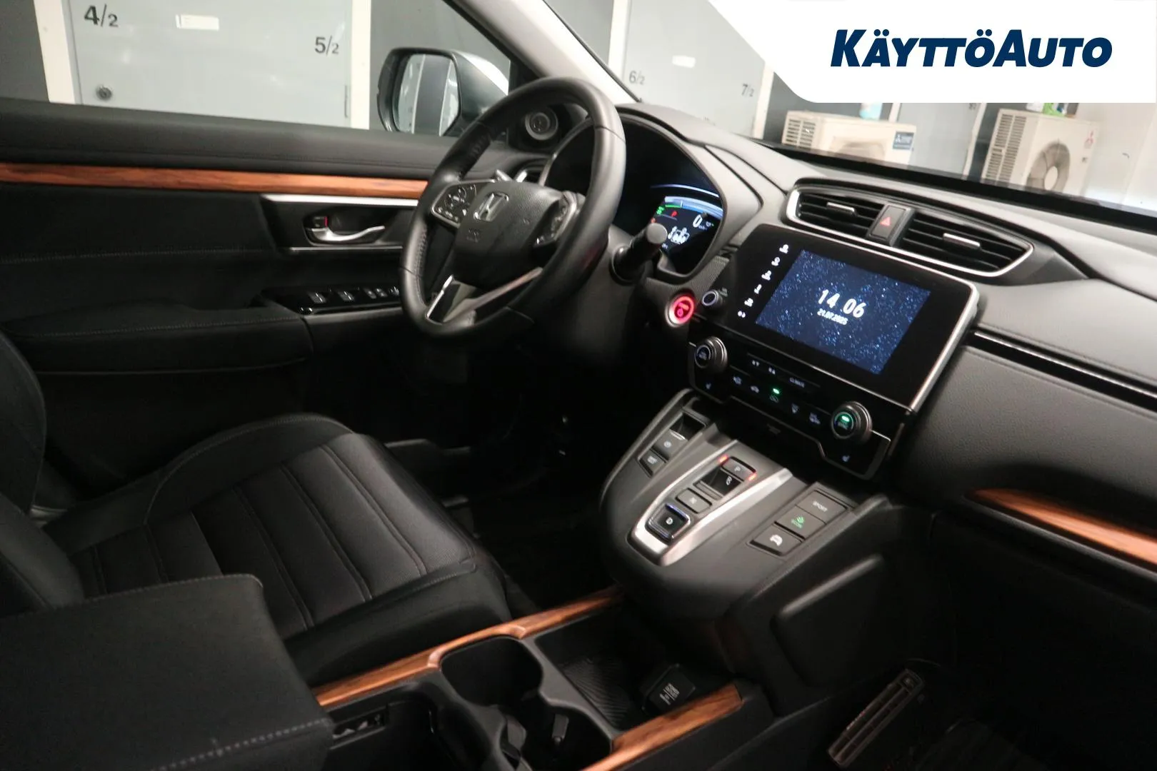 HONDA CR-V CMA-729 carousel image