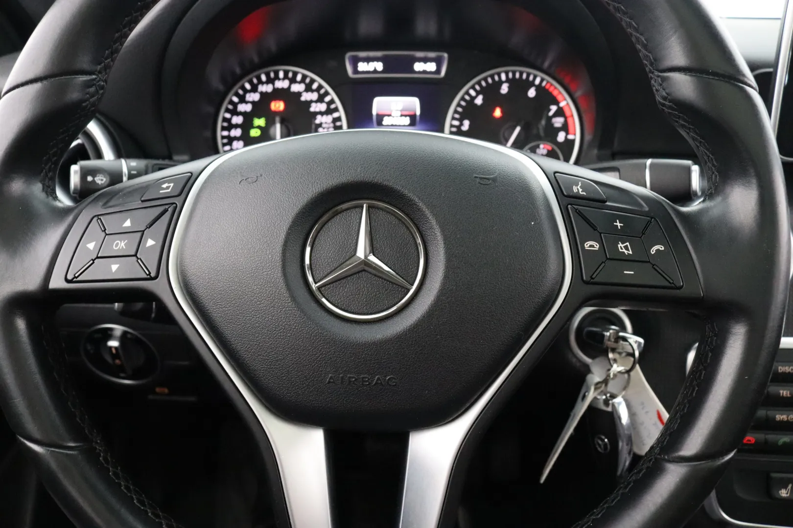 MERCEDES-BENZ A SNK-736 carousel image