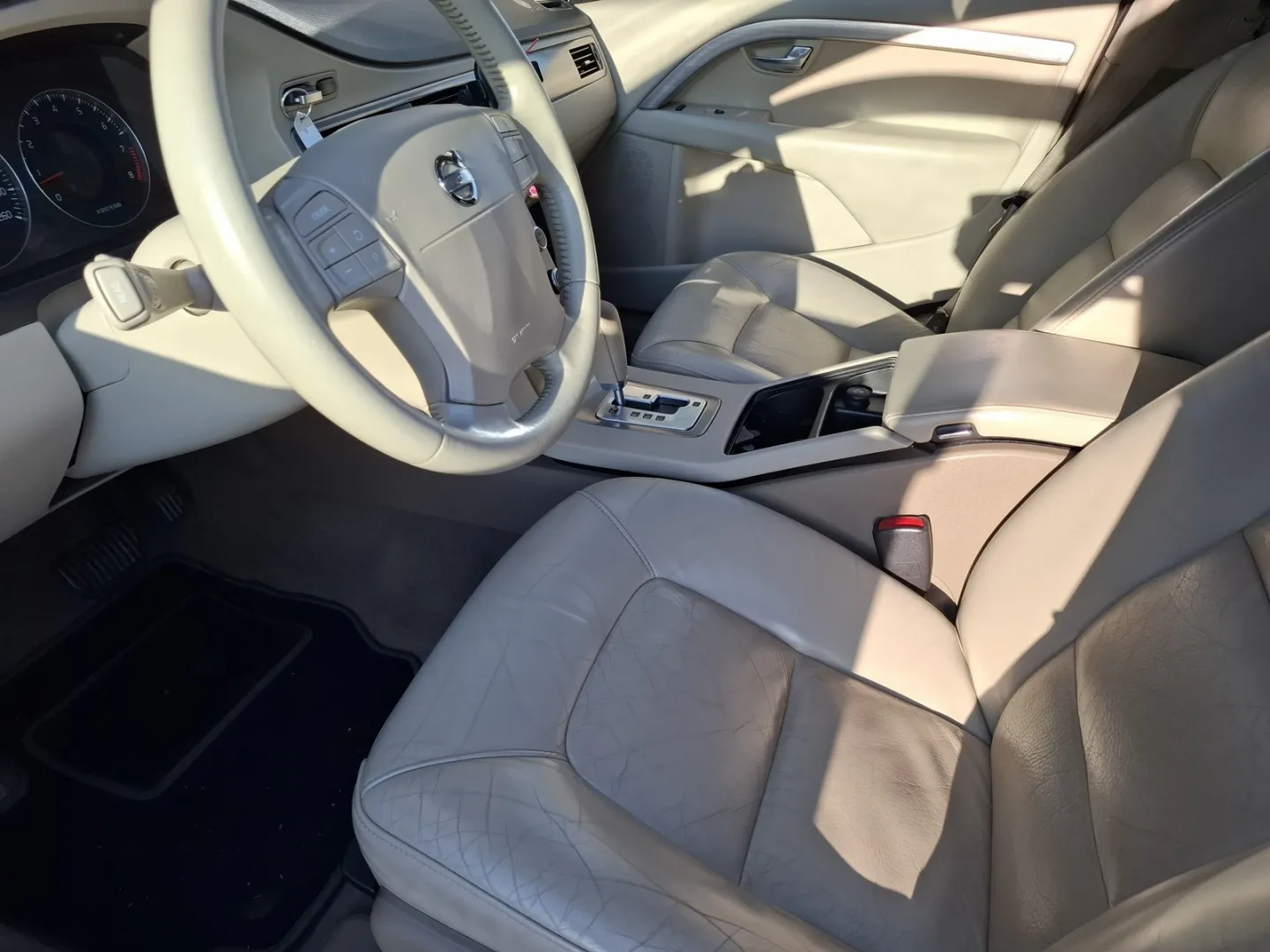 VOLVO S80 FOC-926 carousel image