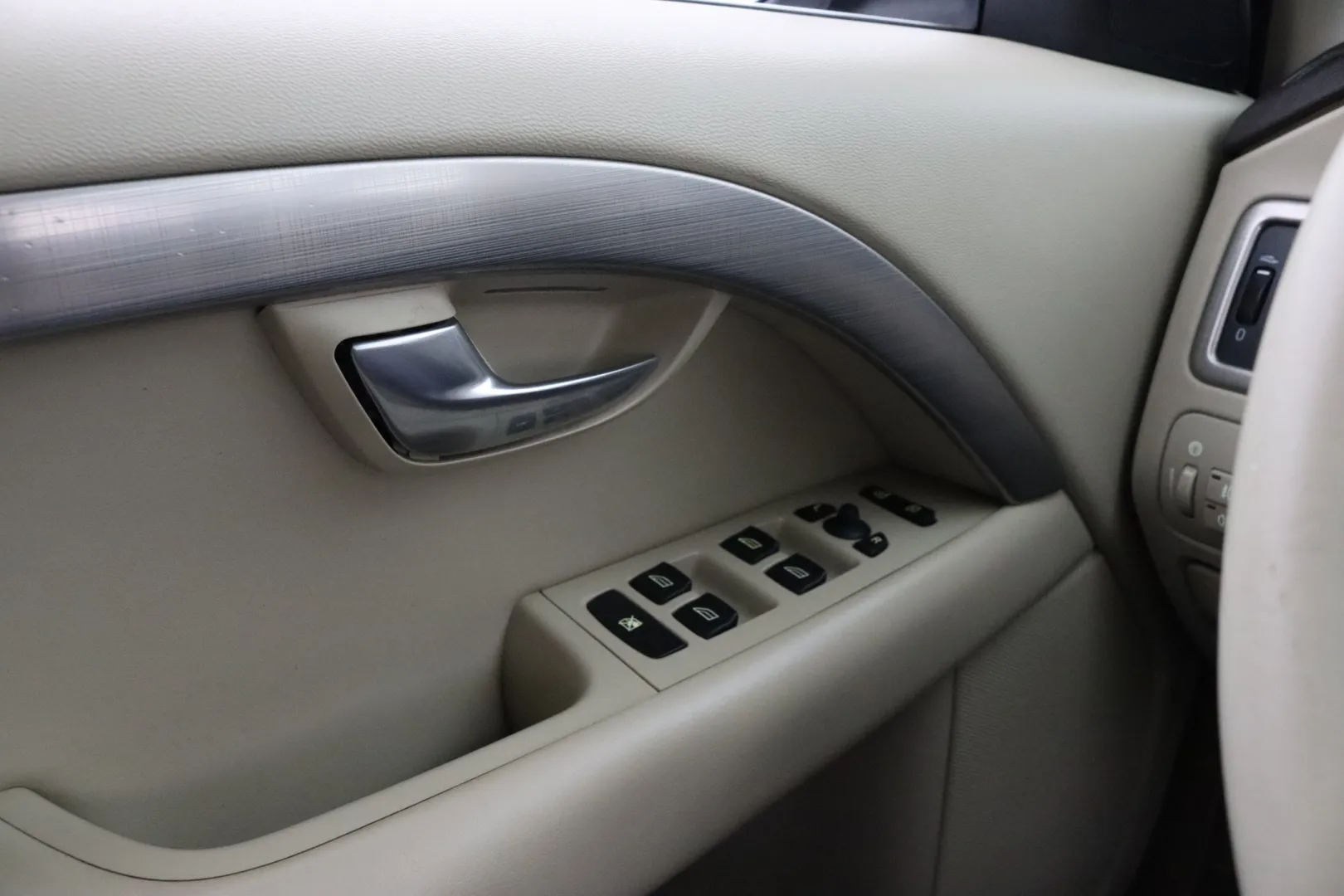 VOLVO S80 FOC-926 carousel image