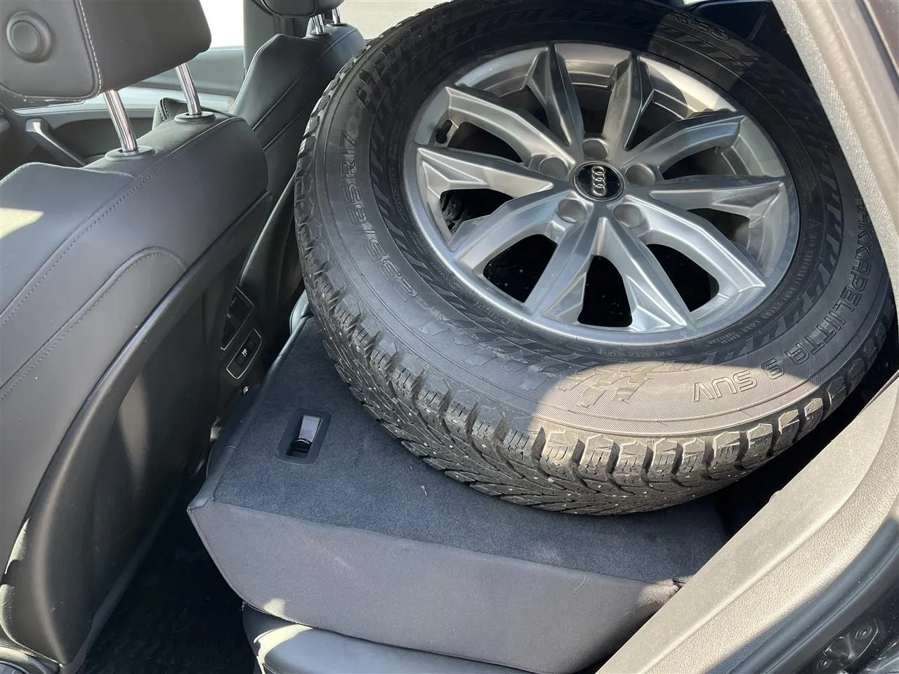 AUDI Q5 LOP-793 carousel image
