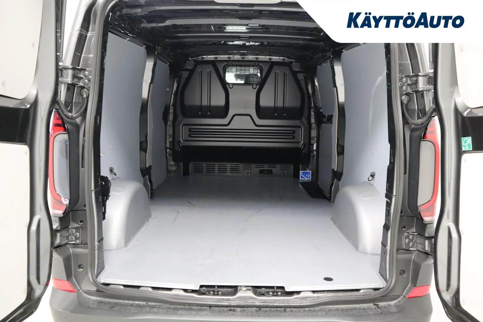Volkswagen Transporter XYR-770 carousel image