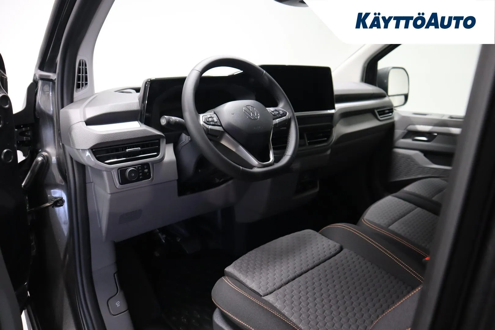 Volkswagen Transporter XYR-770 carousel image