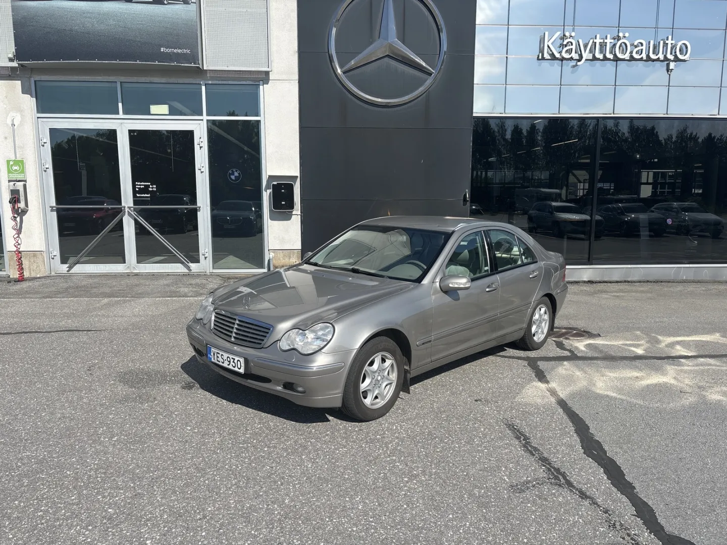 MERCEDES-BENZ C YES-930 carousel image