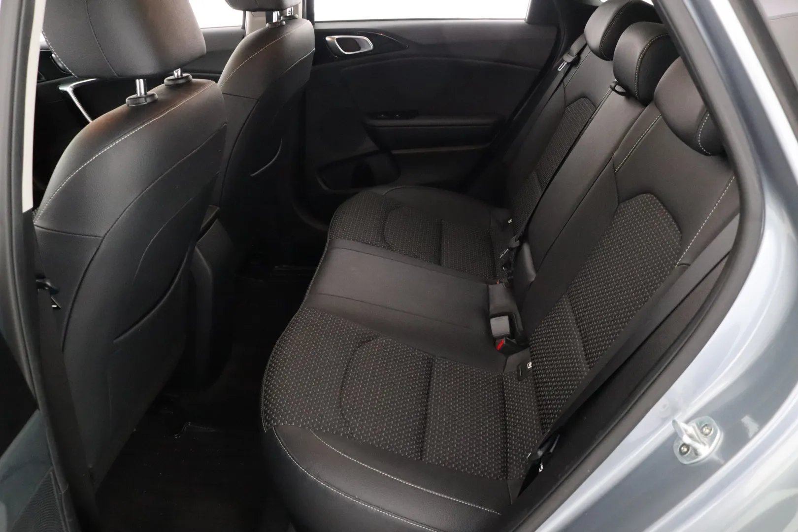 KIA Ceed OZB-937 carousel image