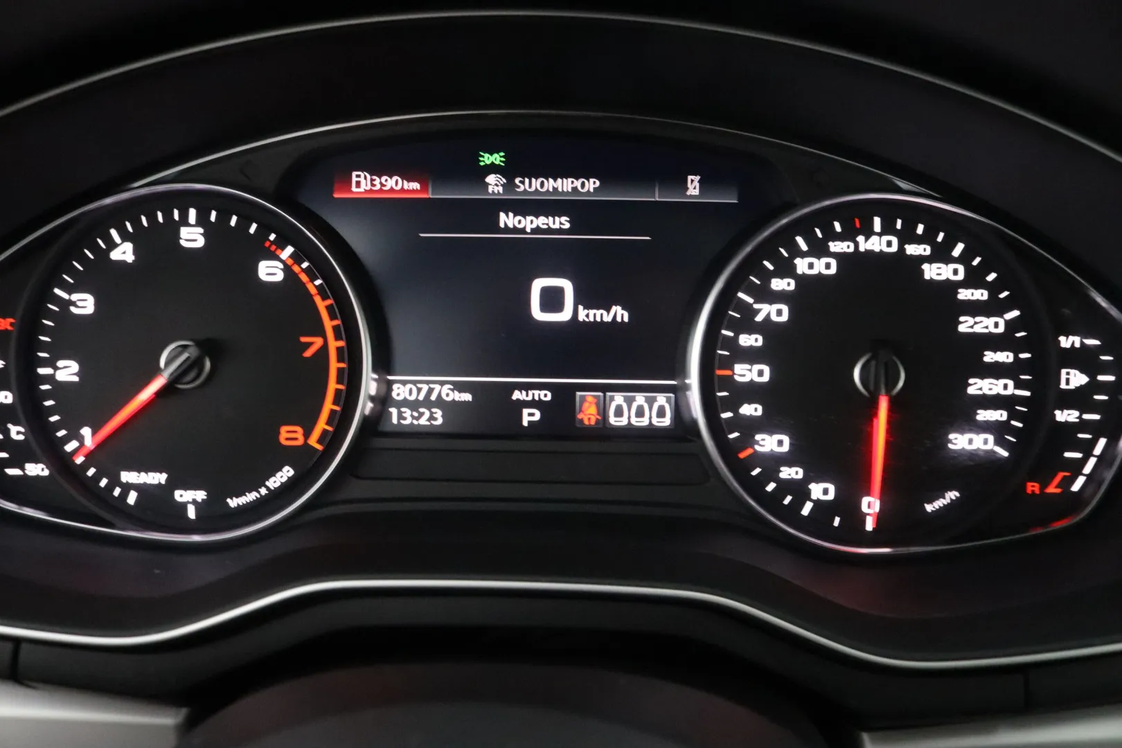 AUDI A4 NLV-962 carousel image
