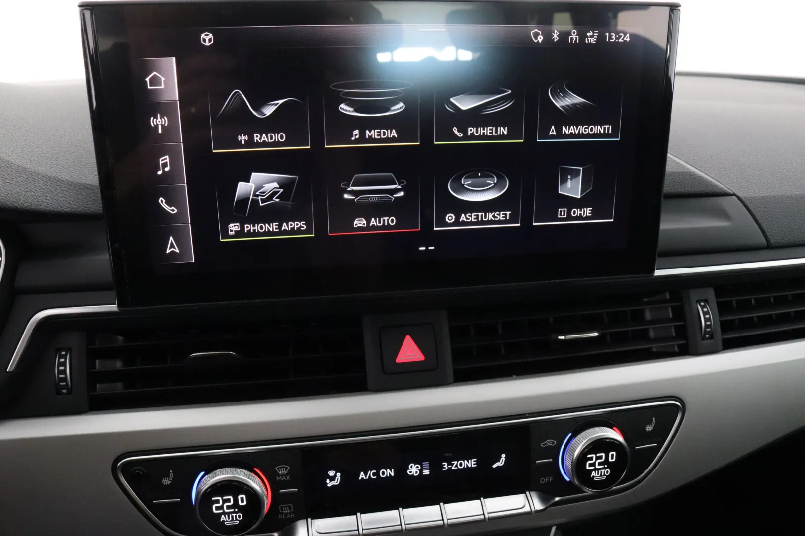 AUDI A4 NLV-962 carousel image