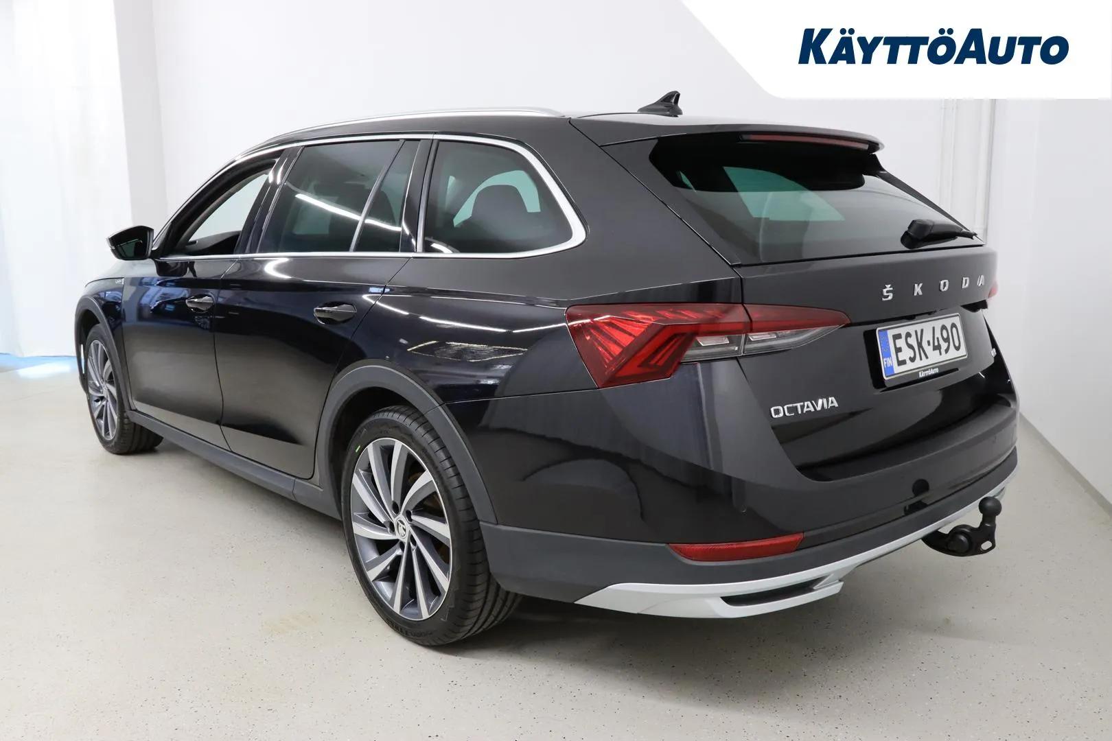 Skoda Octavia ESK-490 carousel image
