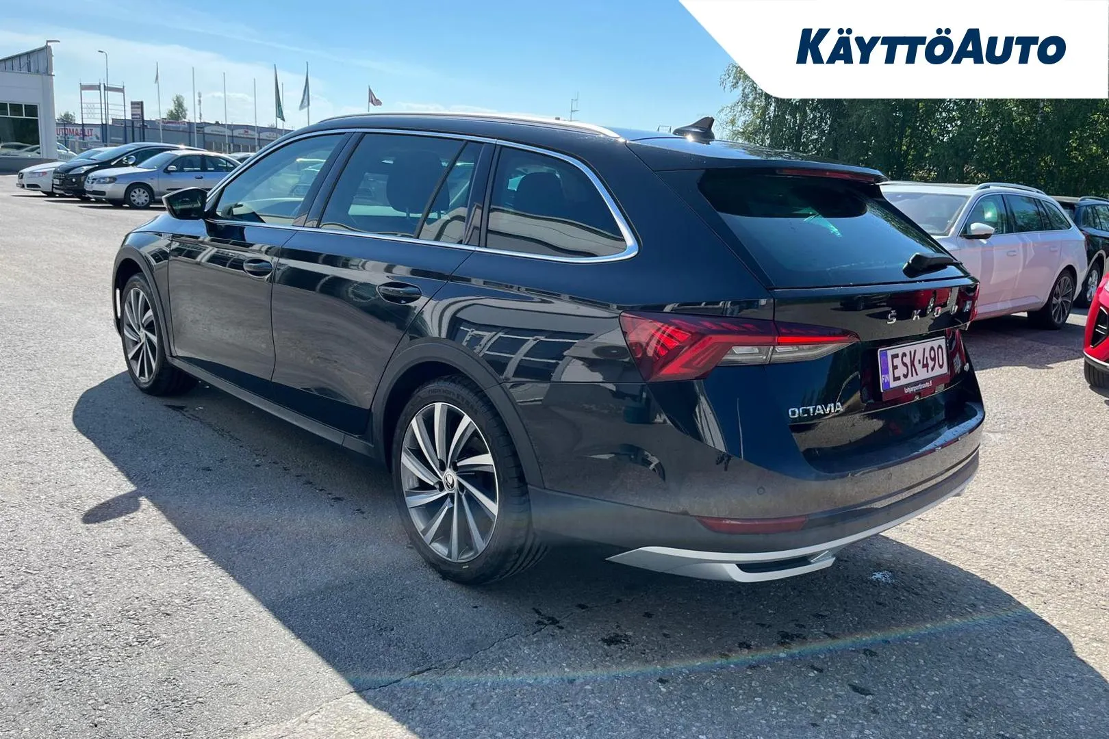 Skoda Octavia ESK-490 carousel image