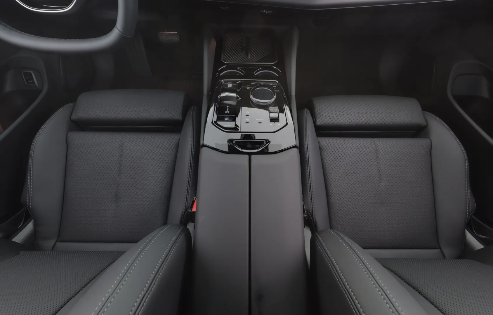 BMW 5-sarja XVZ-951 carousel image