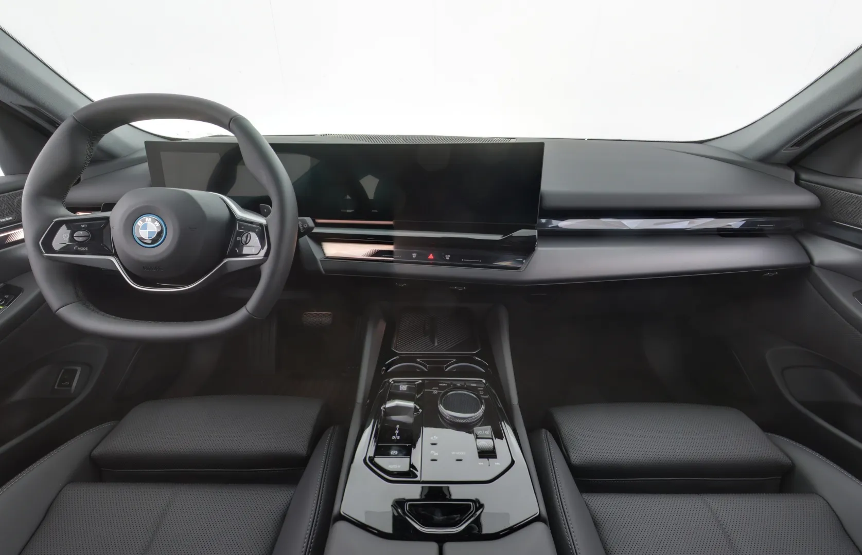 BMW 5-sarja XVZ-951 carousel image