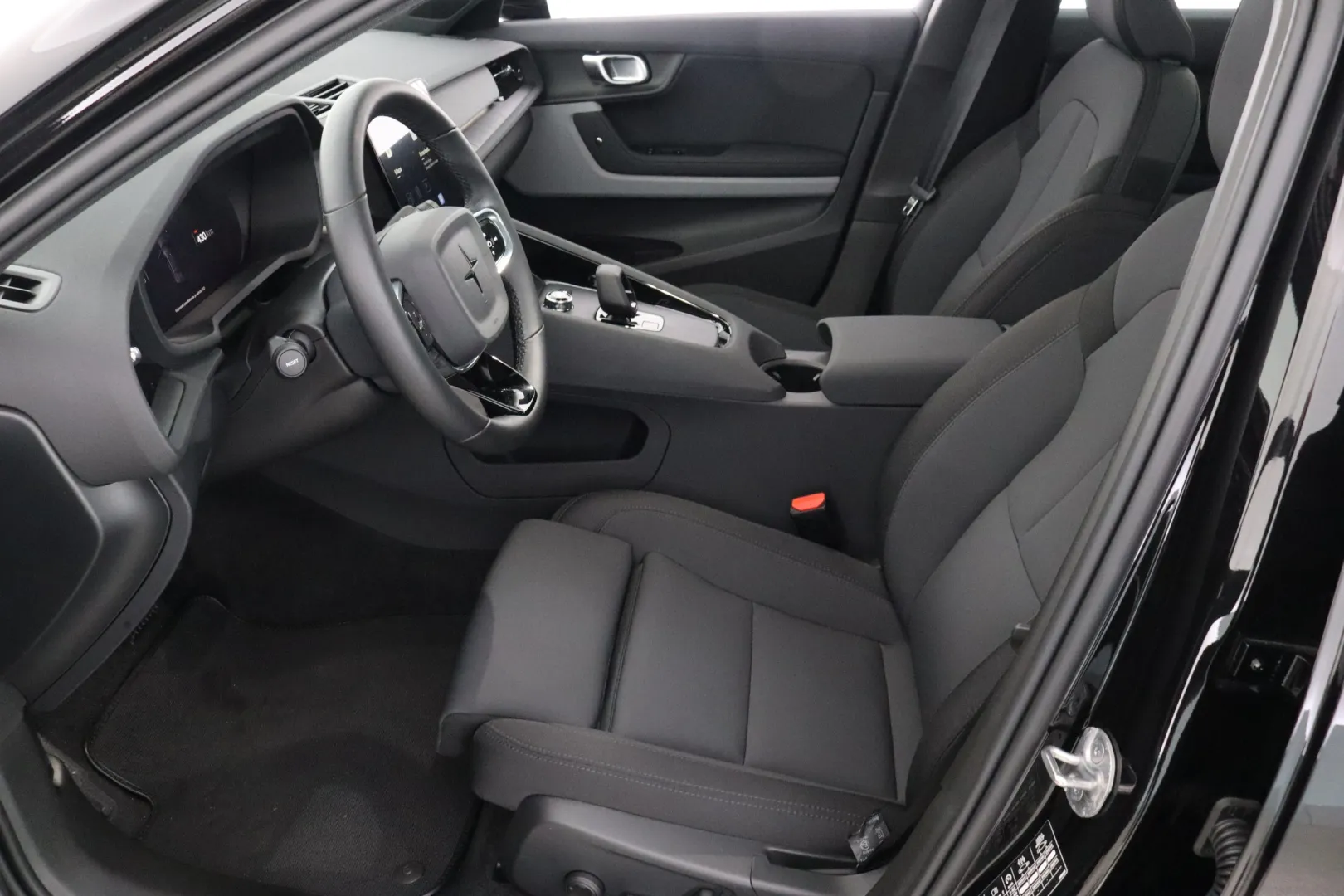POLESTAR 2 ZPK-645 carousel image