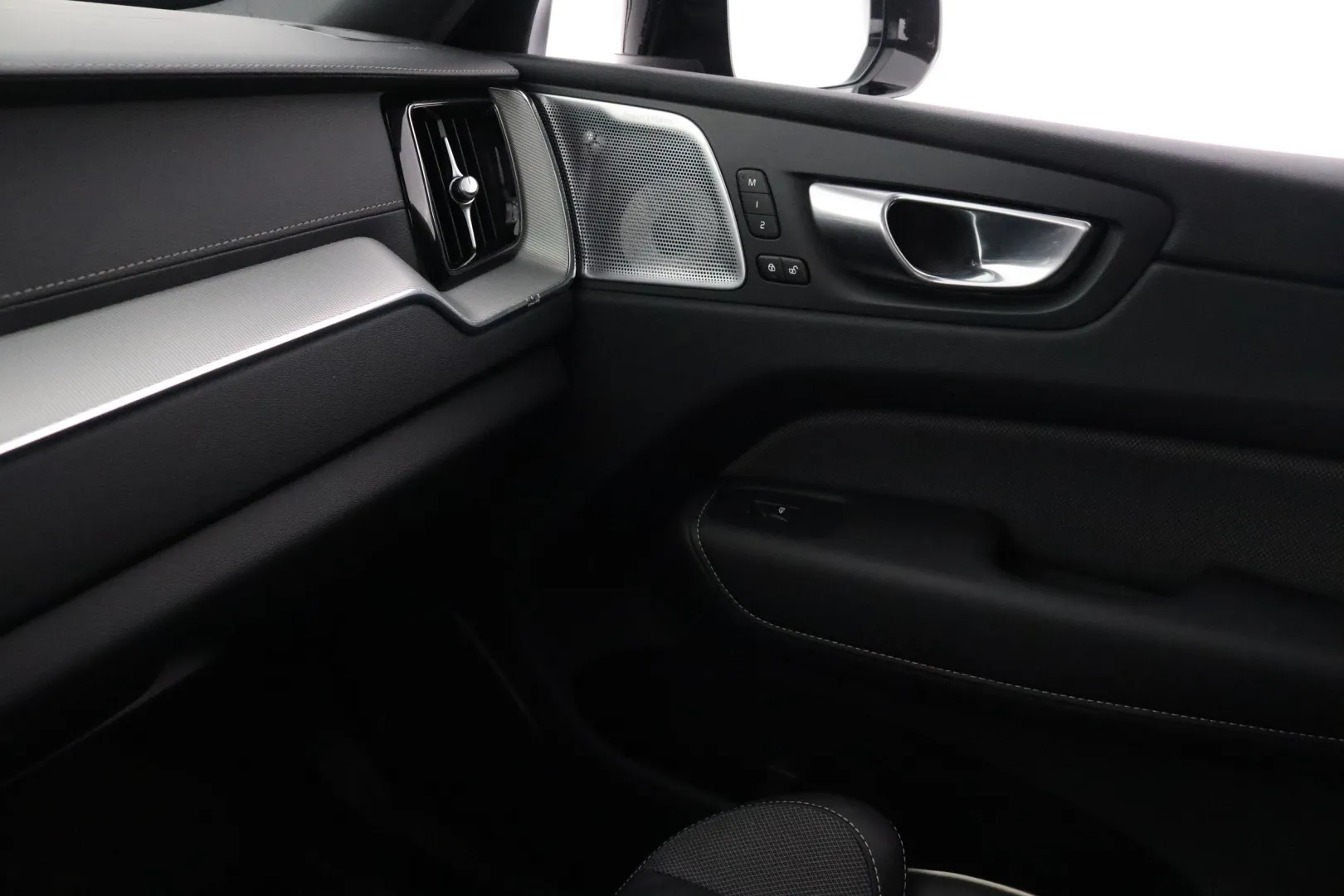 VOLVO XC60 SPO-315 carousel image