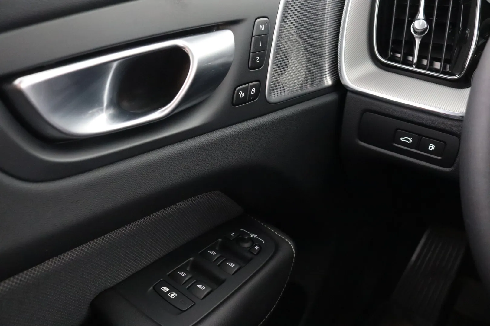 VOLVO XC60 SPO-315 carousel image