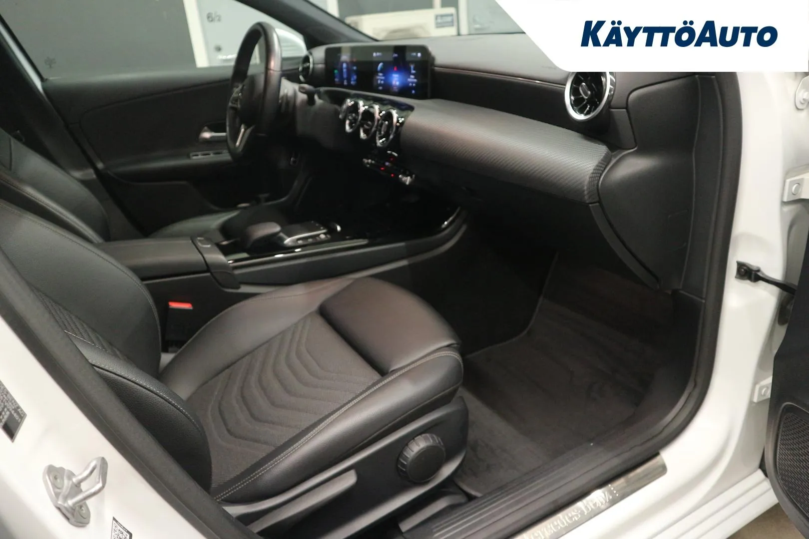 MERCEDES-BENZ A RUH-378 carousel image