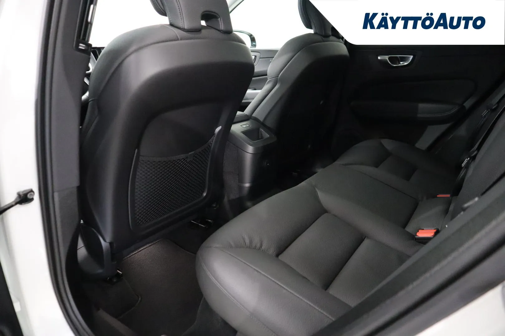 VOLVO XC60 CRZ-360 carousel image