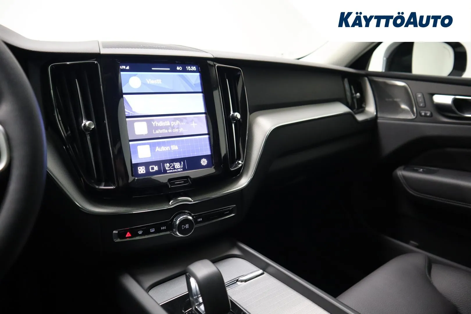 VOLVO XC60 CRZ-360 carousel image