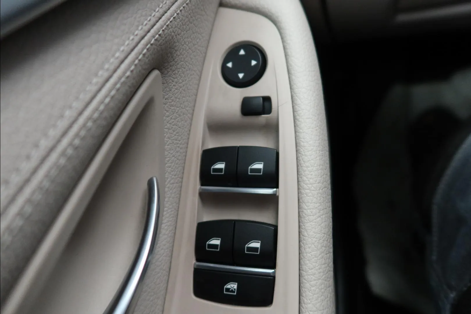 BMW 518 FMI-706 carousel image