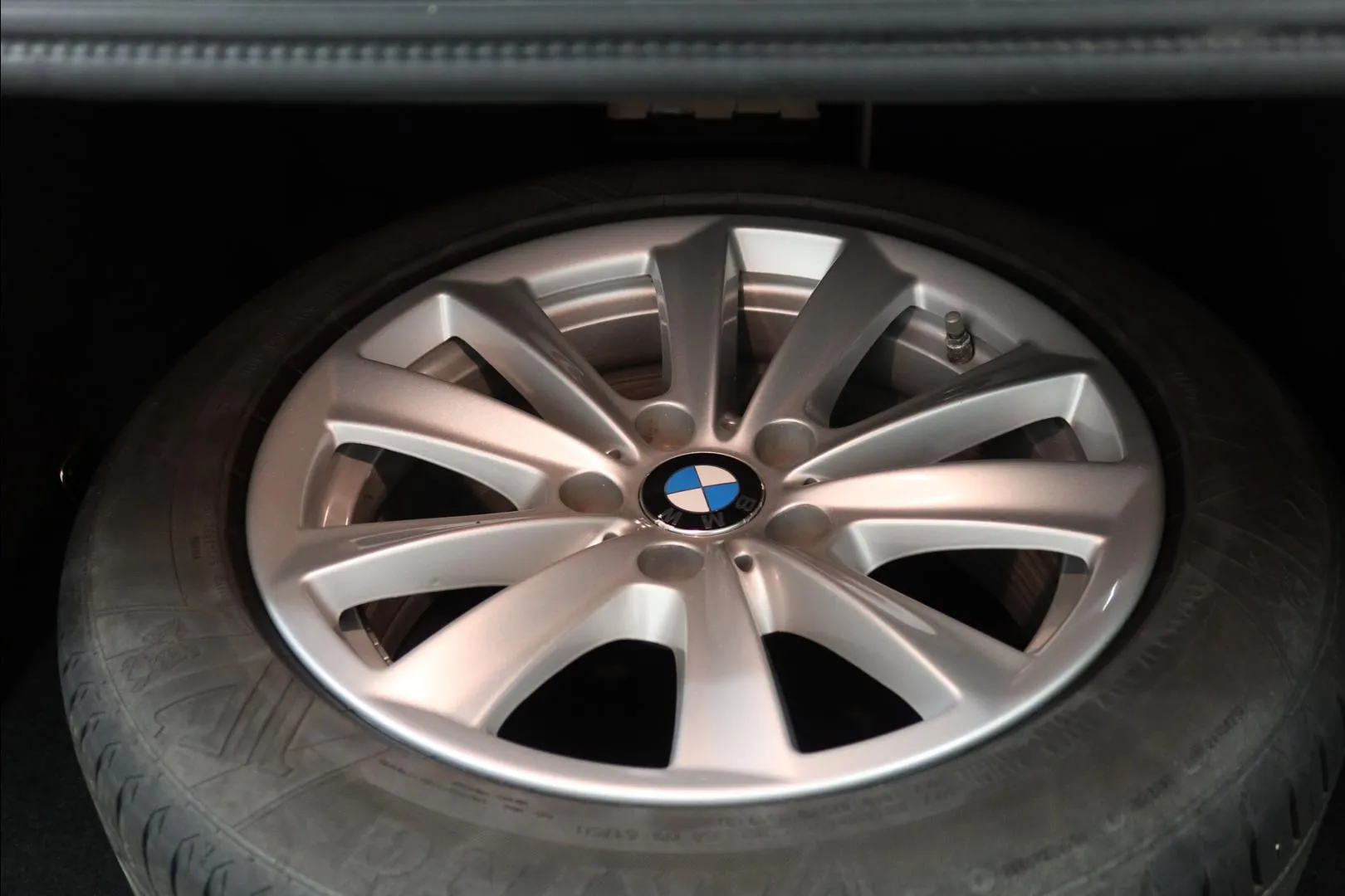 BMW 518 FMI-706 carousel image