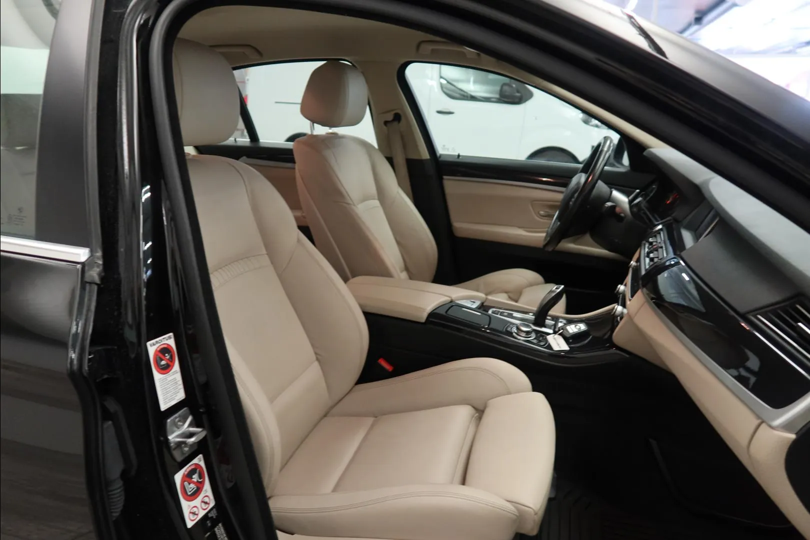BMW 518 FMI-706 carousel image