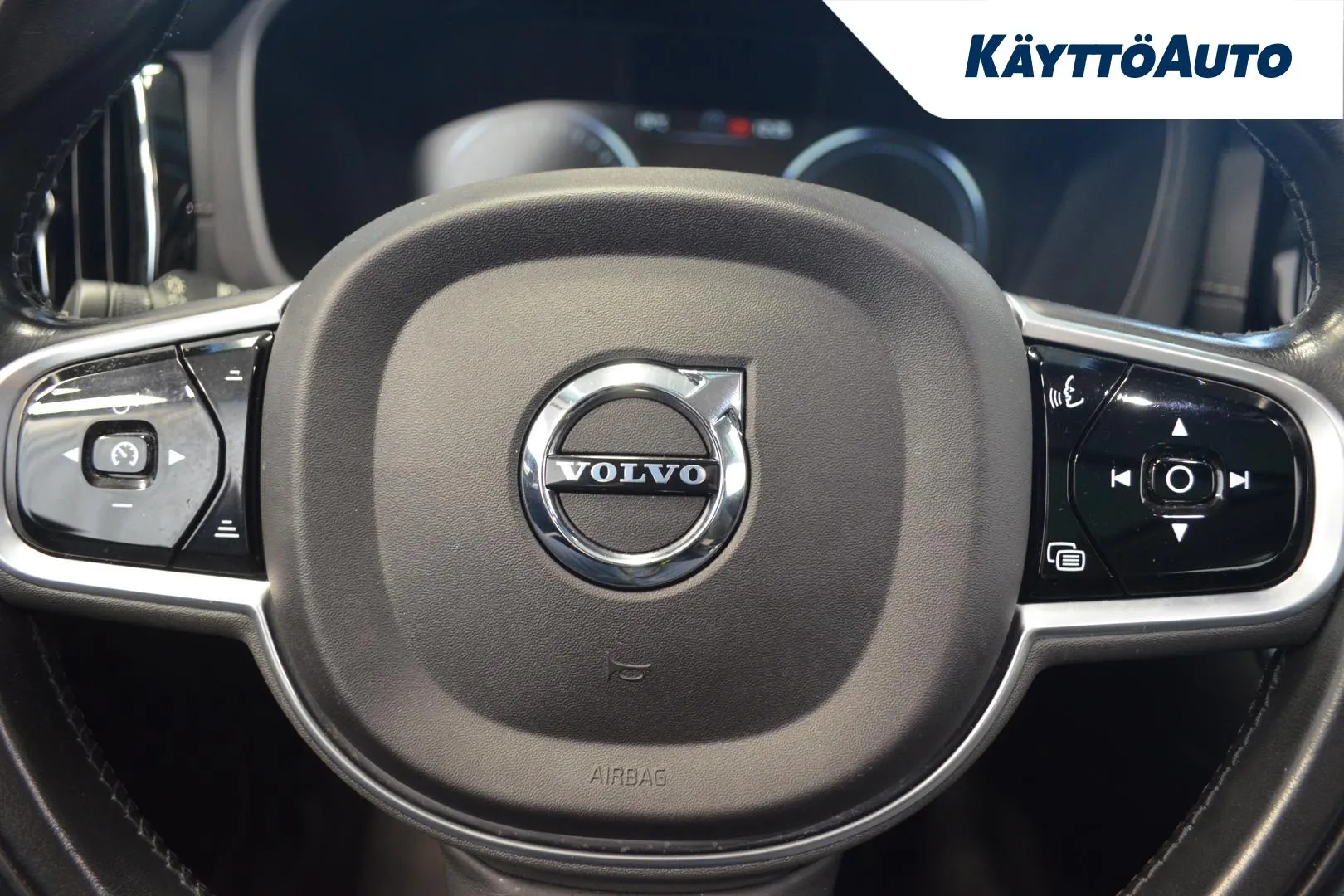 VOLVO XC60 XVU-559 carousel image