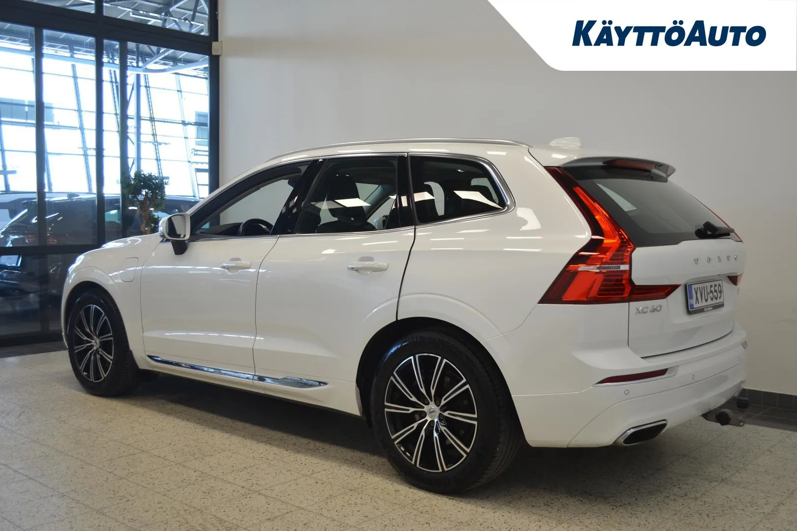 VOLVO XC60 XVU-559 carousel image