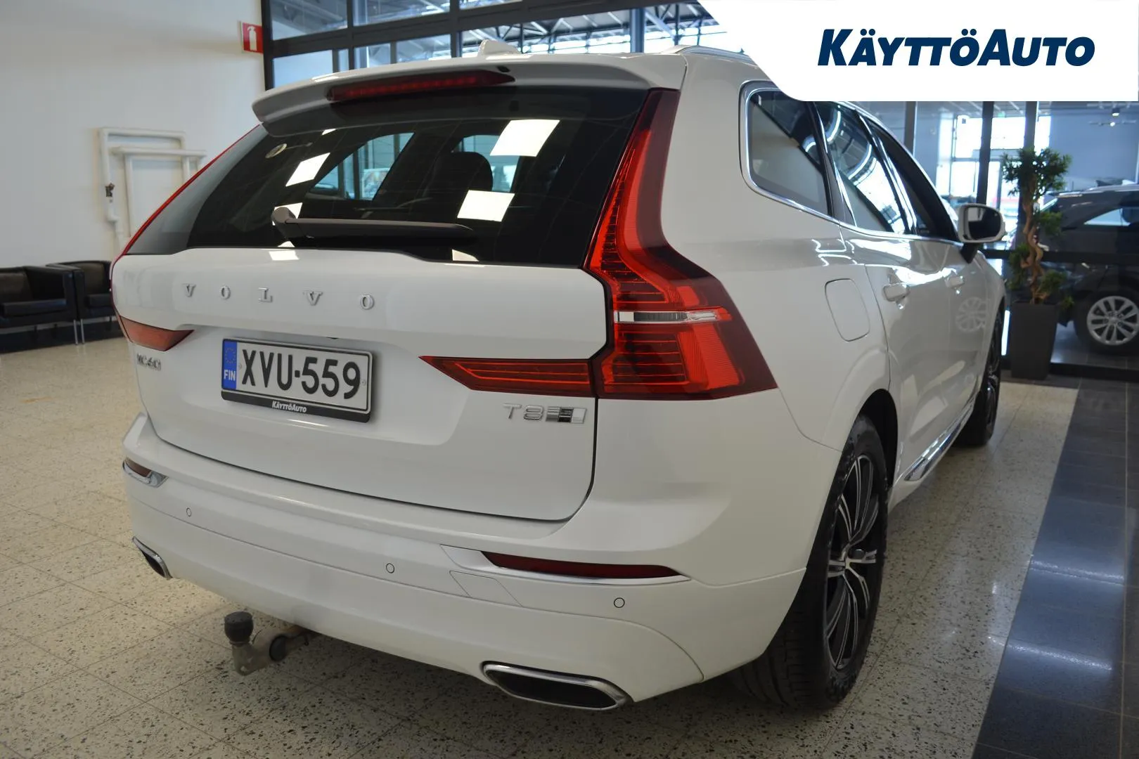 VOLVO XC60 XVU-559 carousel image