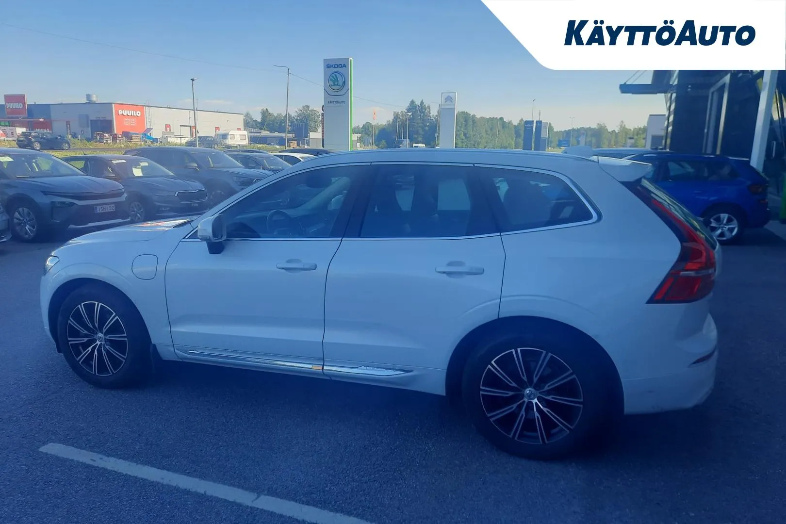 VOLVO XC60 XVU-559 carousel image