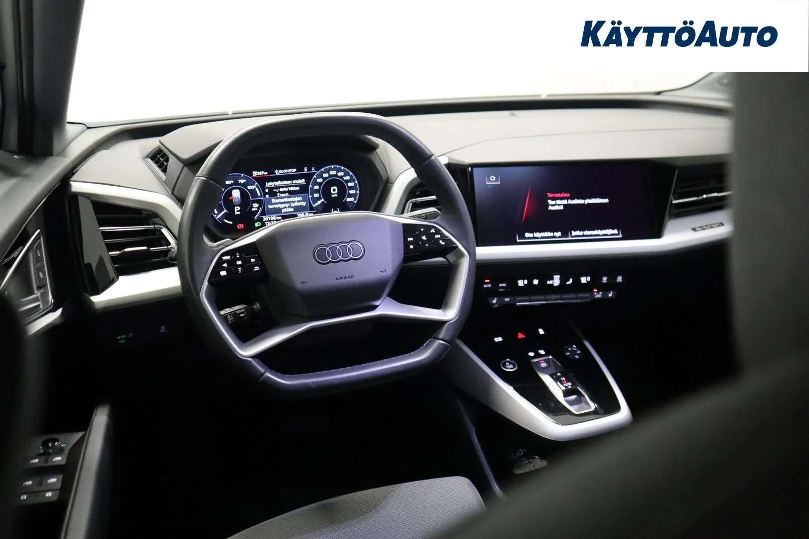 AUDI Q4 e-tron YXV-341 carousel image