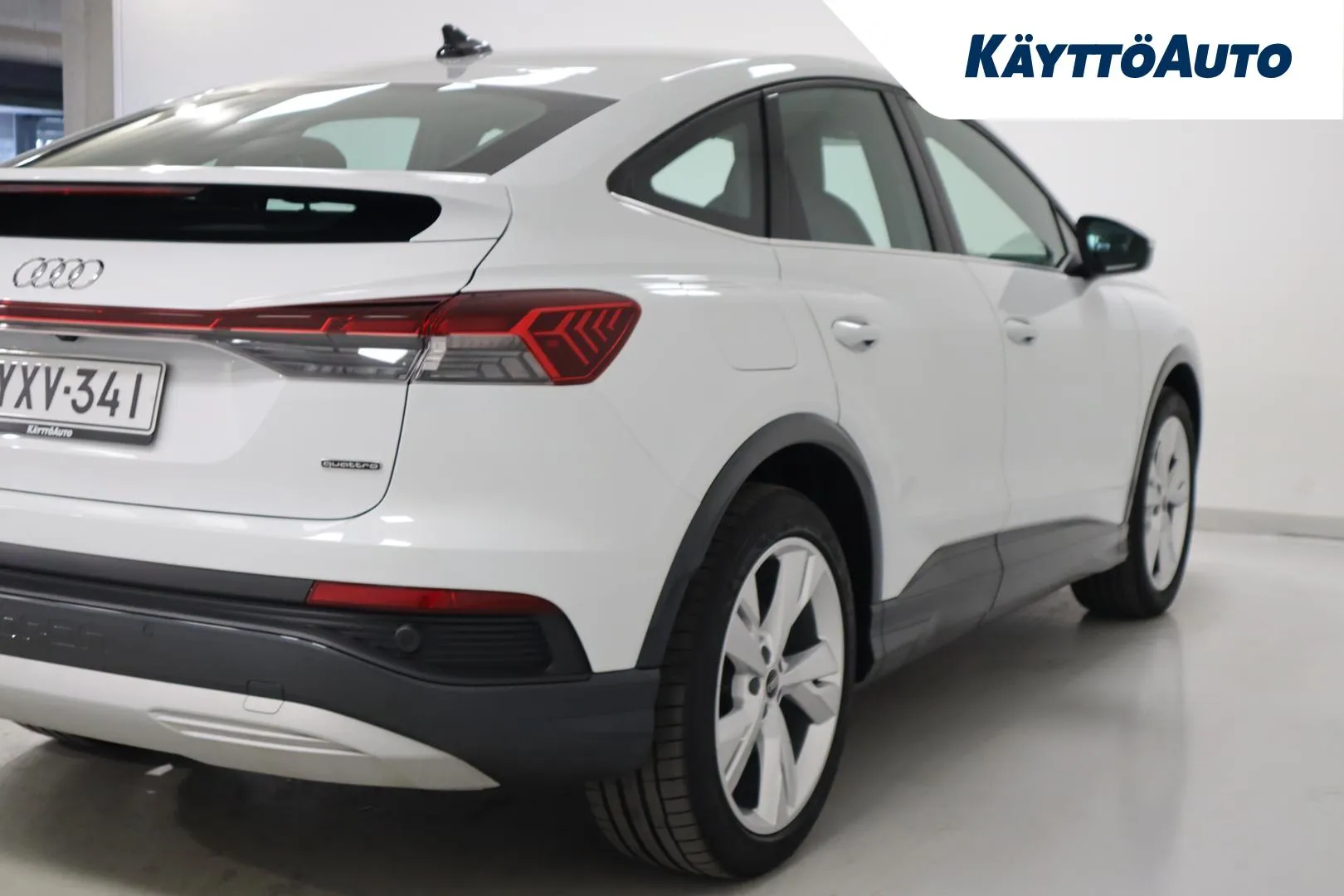 AUDI Q4 e-tron YXV-341 carousel image