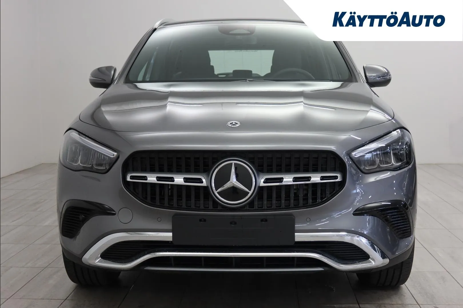 Mercedes-Benz GLA XUZ-620 carousel image