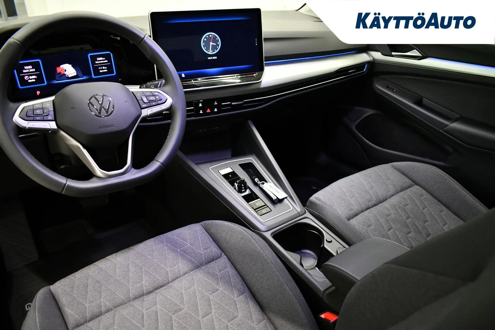VOLKSWAGEN Golf FSG-874 carousel image