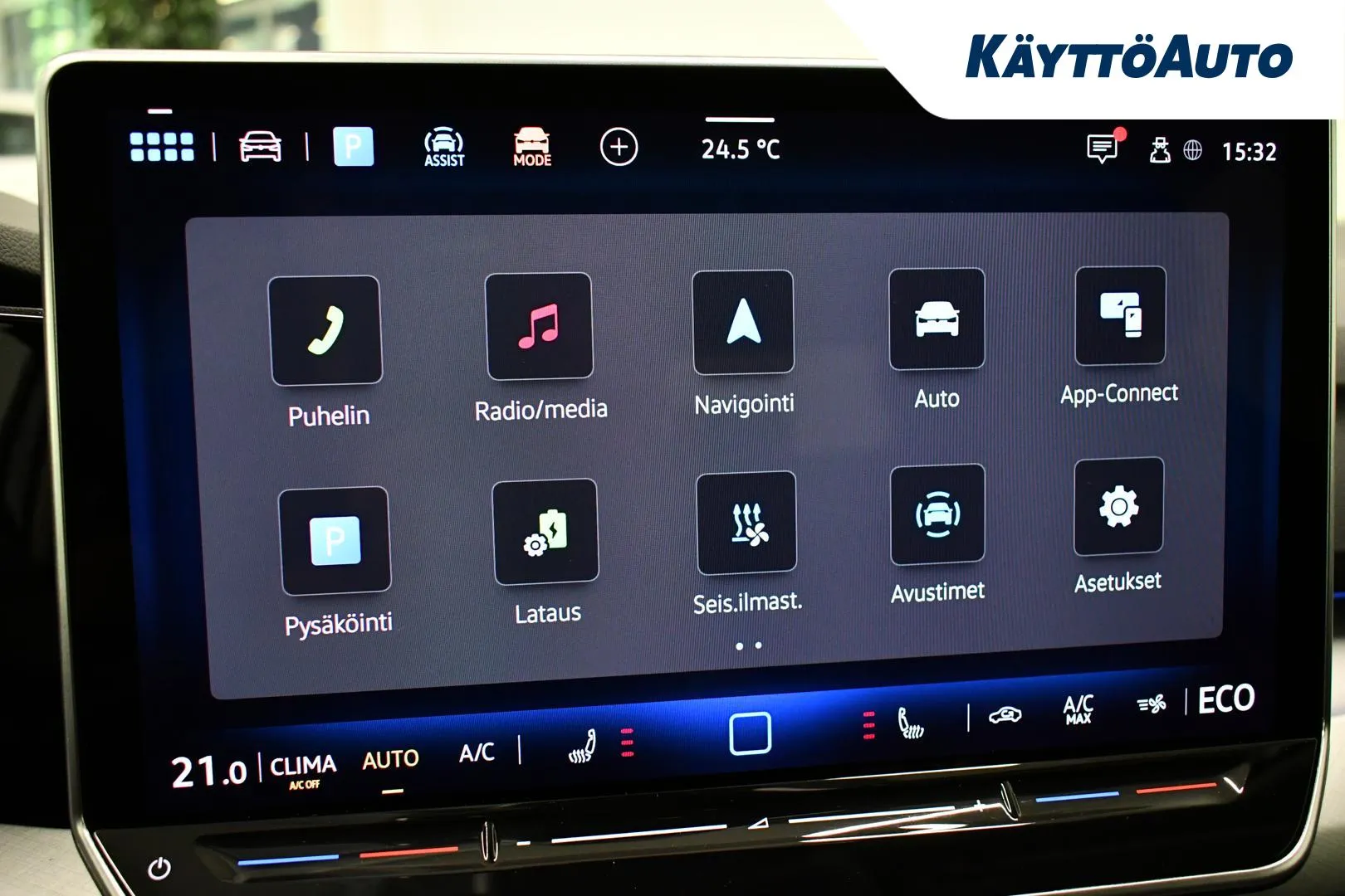 VOLKSWAGEN Golf FSG-874 carousel image