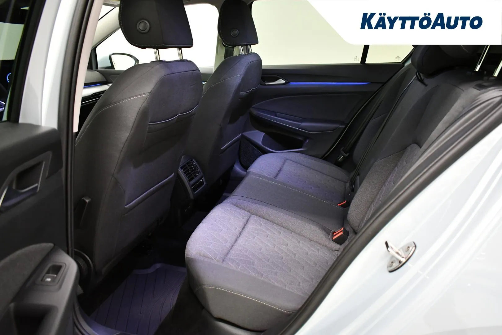 VOLKSWAGEN Golf FSG-874 carousel image