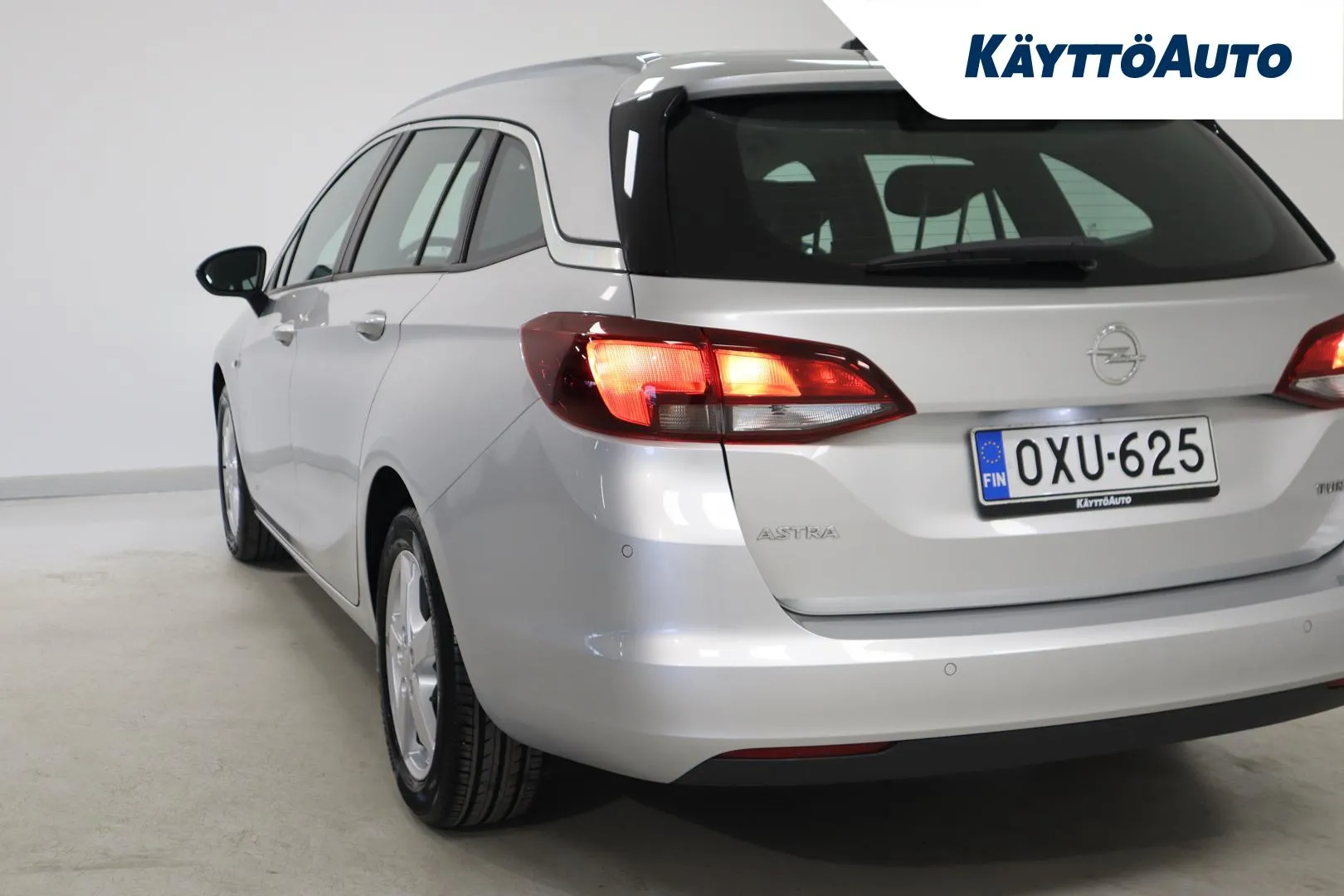 OPEL Astra OXU-625 carousel image