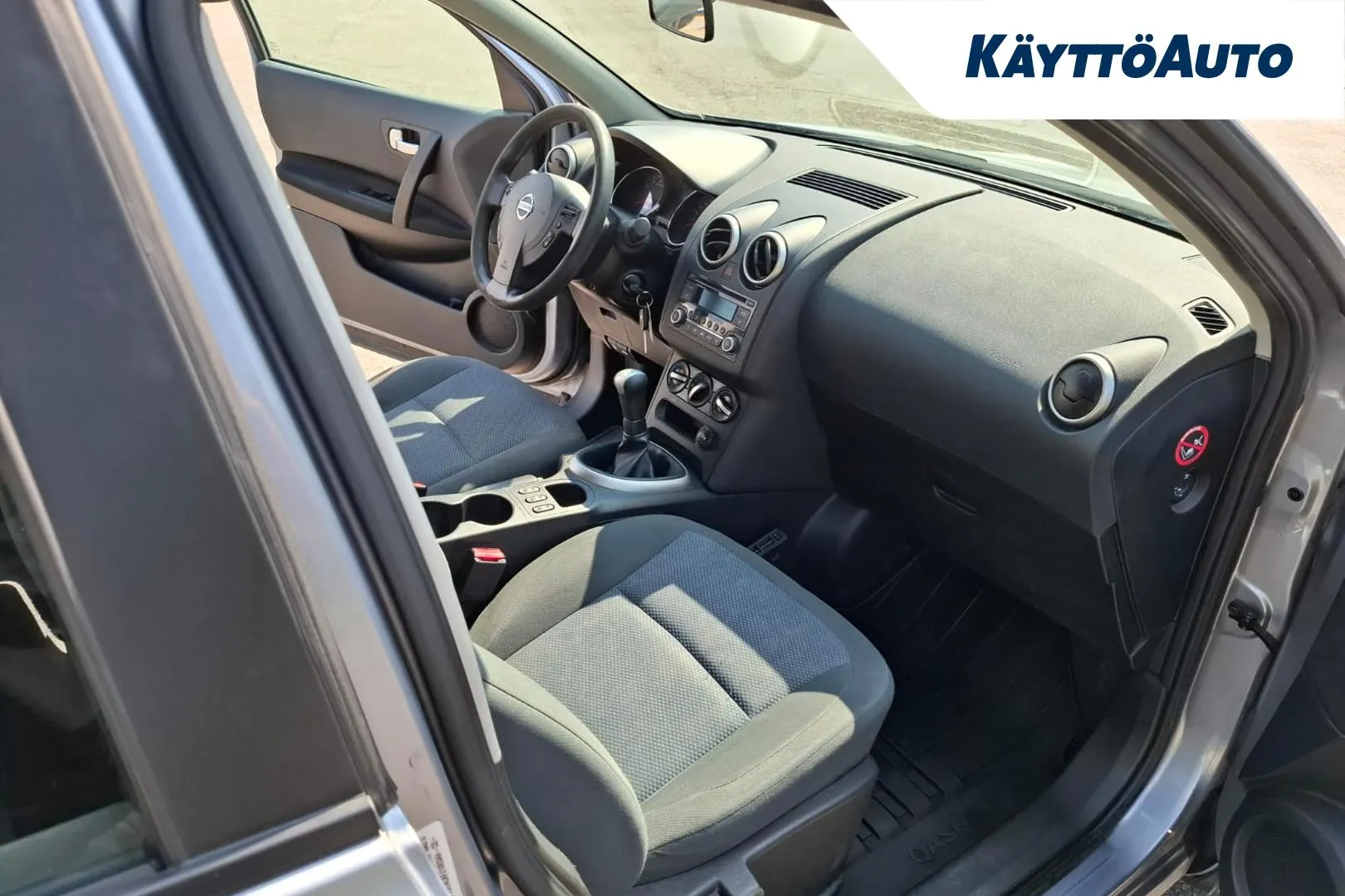 NISSAN Qashqai CIO-589 carousel image
