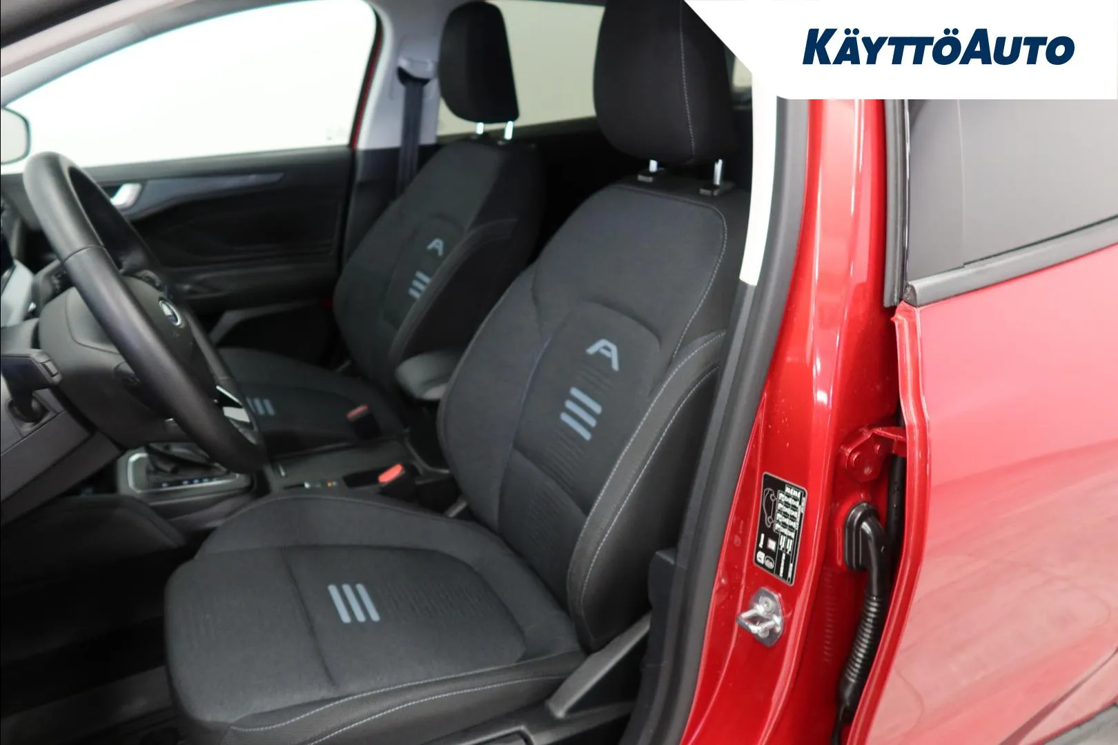 FORD Focus YMA-658 carousel image