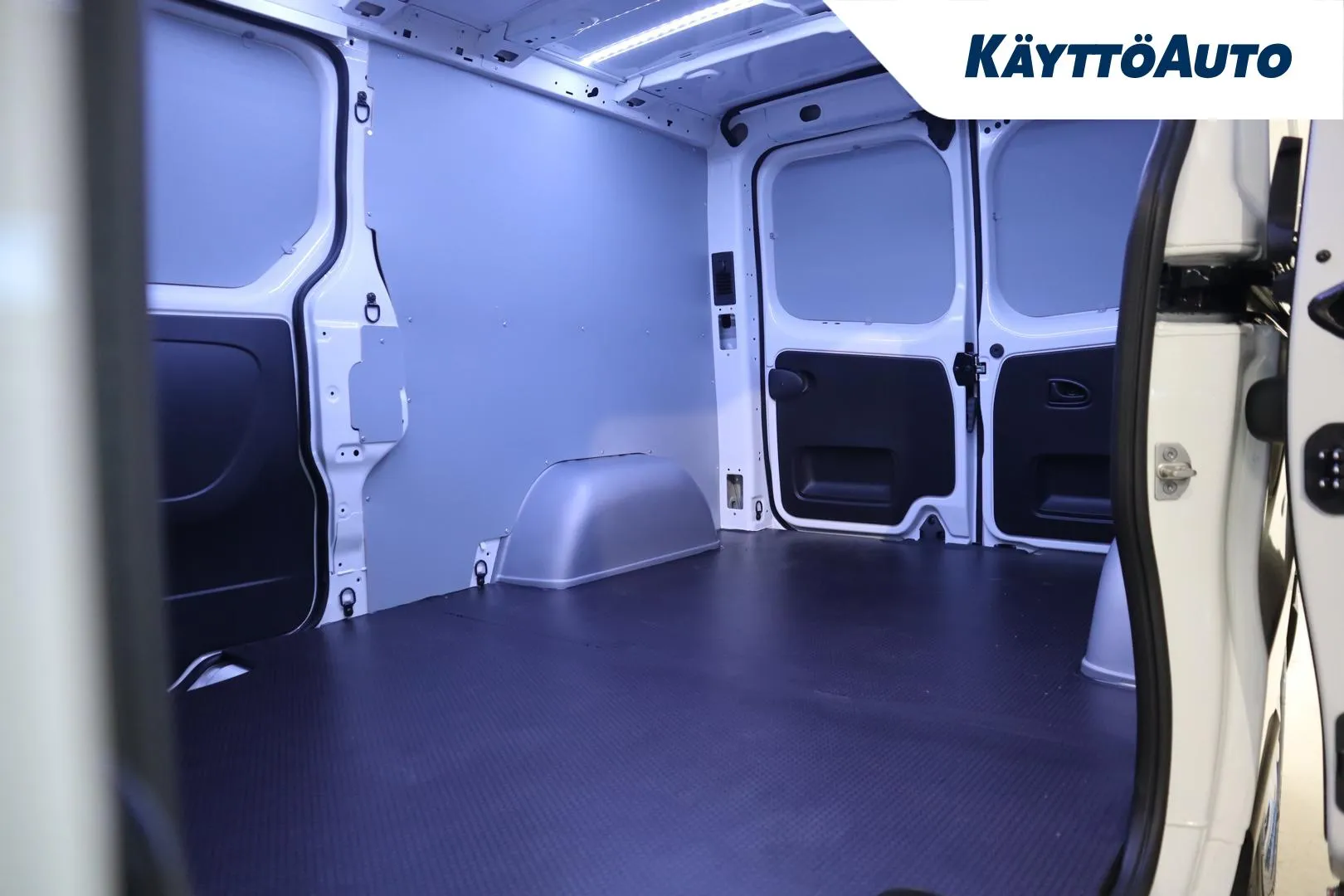 Nissan Primastar XUZ-232 carousel image