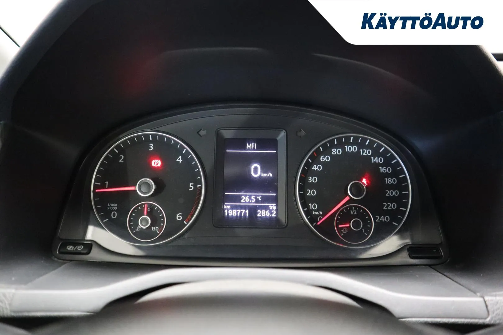 VOLKSWAGEN Caddy Maxi NKX-897 carousel image