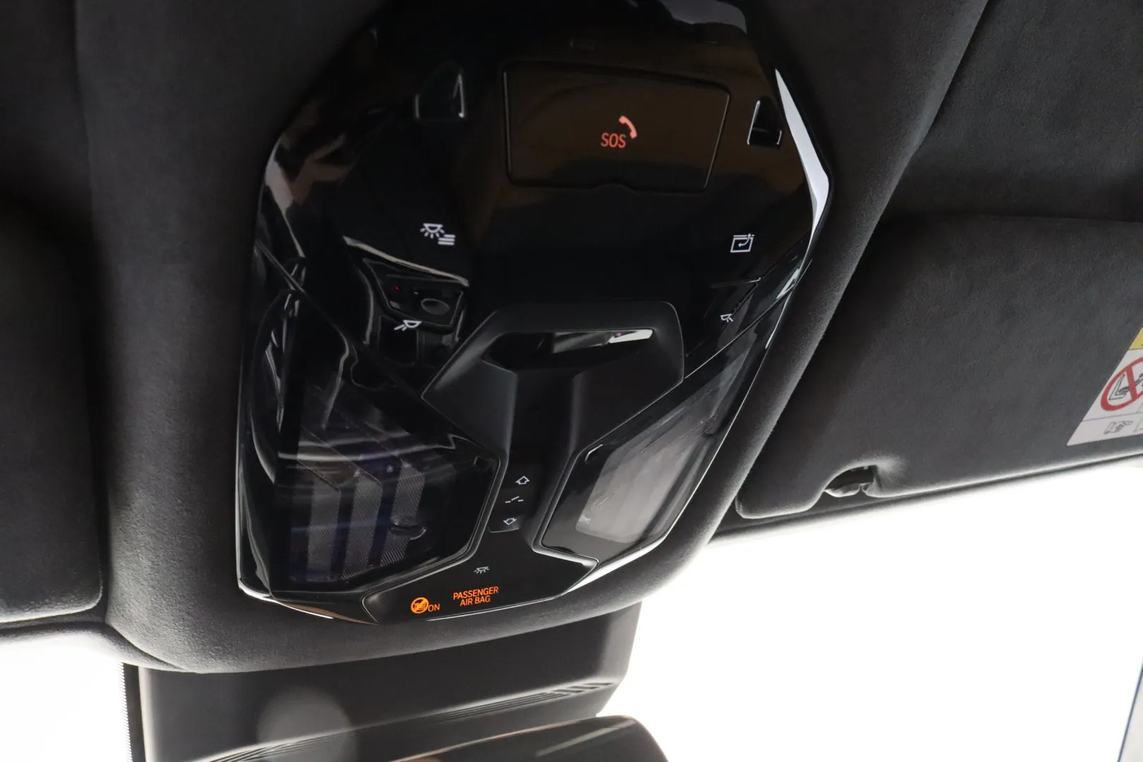 BMW 760 EVE-532 carousel image