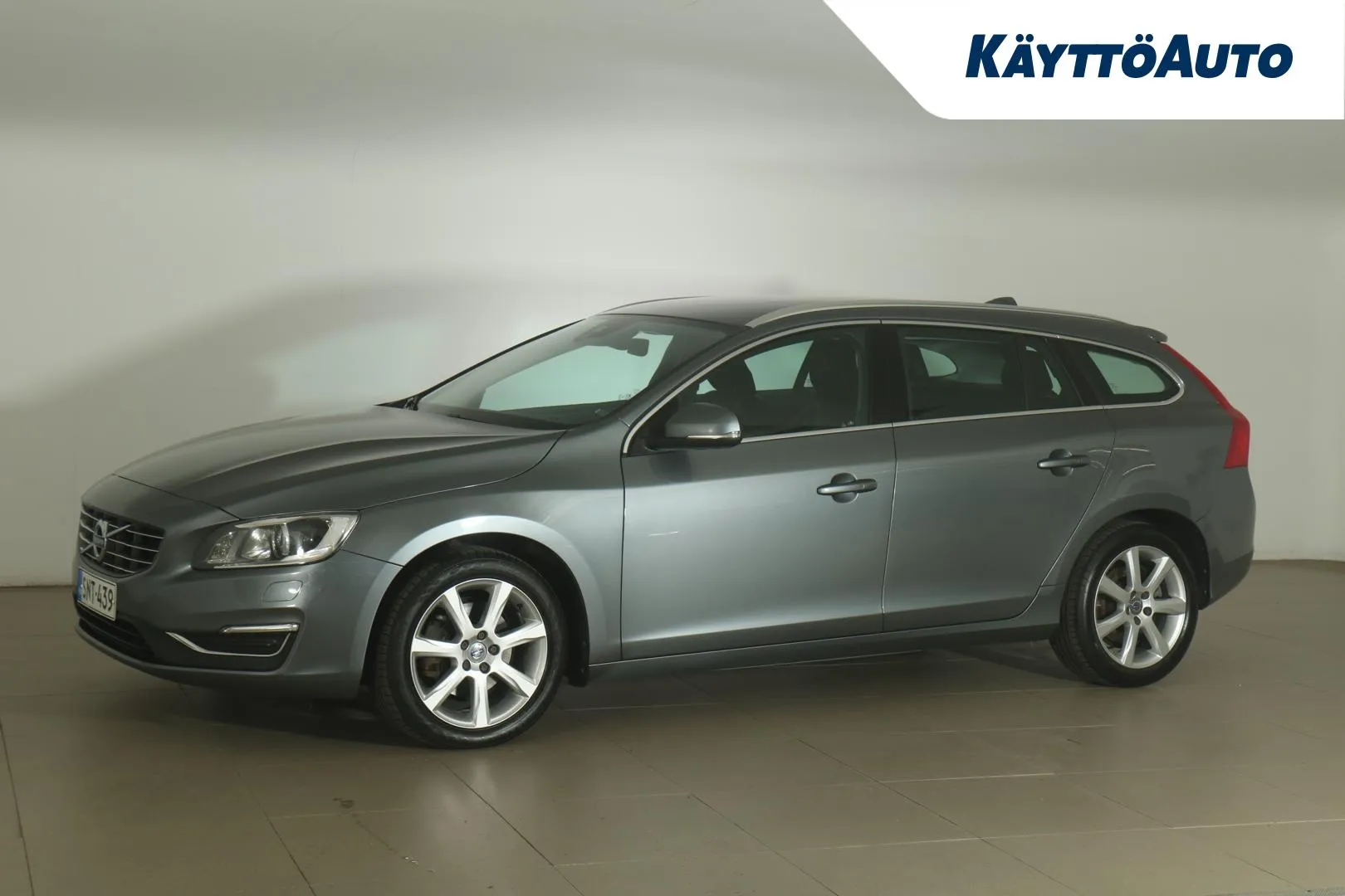 VOLVO V60 SNT-439 carousel image